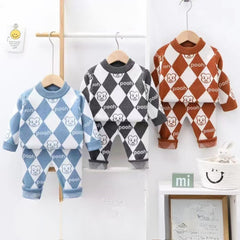Cozy Bear Knit Baby Boy Baby Girl Outfit Set – Argyle Pattern Sweater & Pants