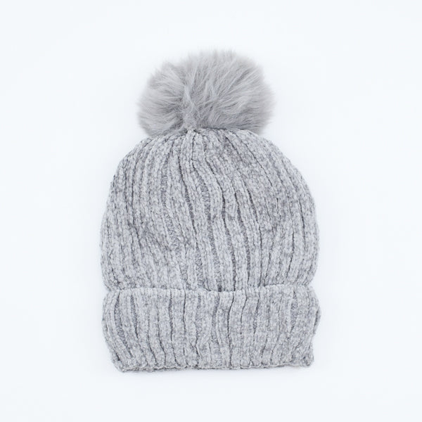 Stylish Look Pom Pom Beanie