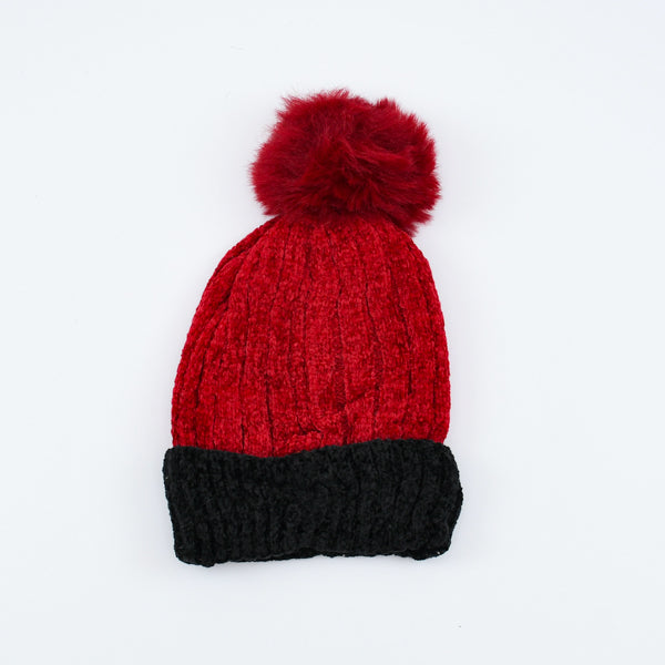 Stylish Smile Pom Pom Beanie