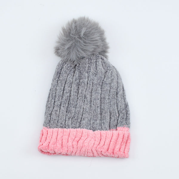 Stylish Smile Pom Pom Beanie