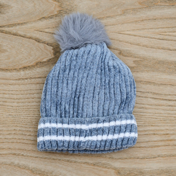 Stylish Smile Pom Pom Beanie