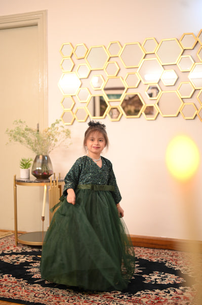 Shimmer & Shine Princess Gown – Girls' Party Dress with Sequin Bodice  for Birthdays, Parties, Weddings & More (Ages 1–12 Years)