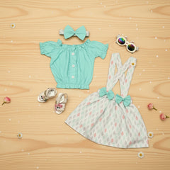 Children's outfit with top, dress, headband