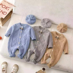 Knitted Design Baby Boy Baby Girl Superior Quality Winter Woolen Romper Beret Cap Set