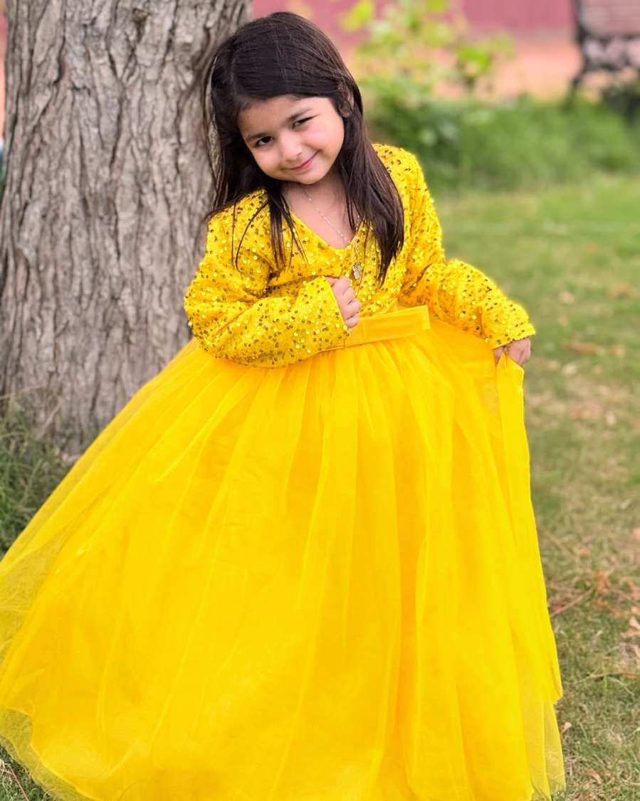 Shimmer & Shine Princess Gown – Girls' Party Dress with Sequin Bodice  for Birthdays, Parties, Weddings & More (Ages 1–12 Years)